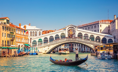 イタリア
