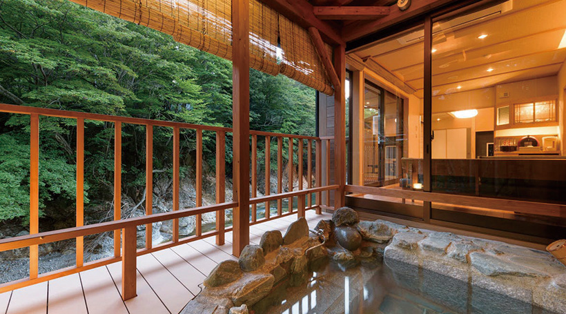 割烹旅館 湯の花荘