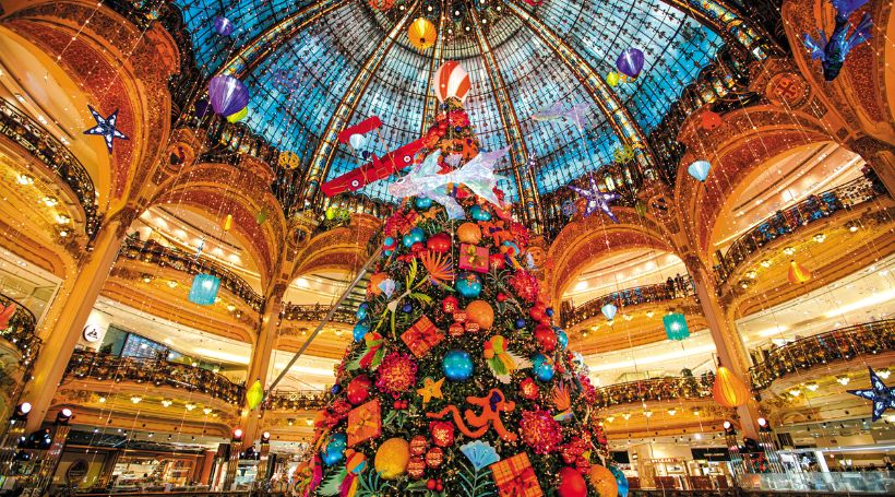 煌くクリスマスのパリ