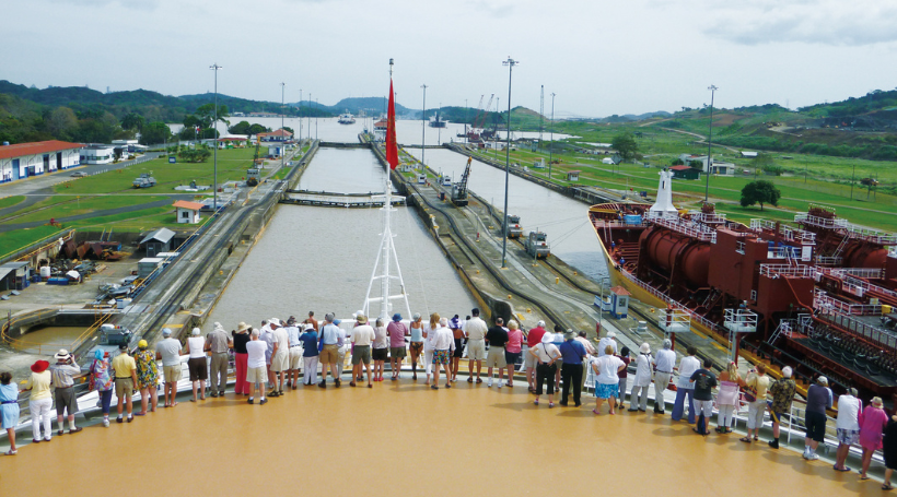 【Cコース】カリブ海から太平洋へ パナマ運河完全通航クルーズ