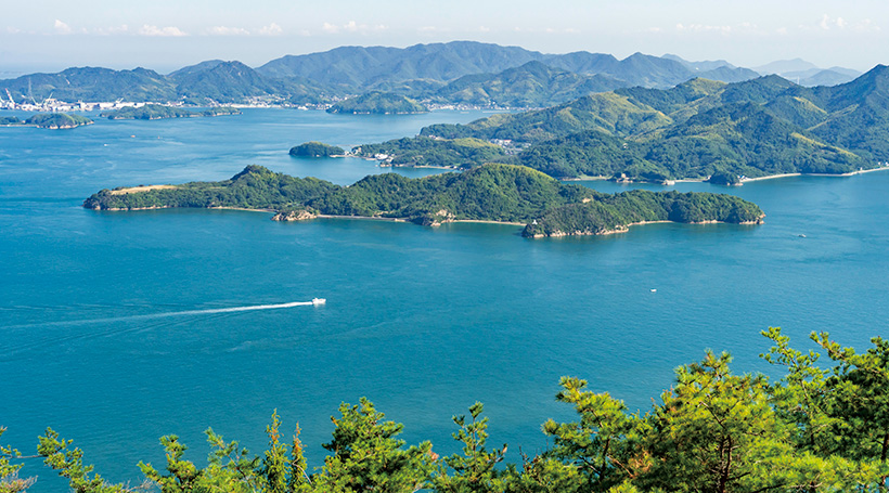 貸切船で瀬戸内海をクルージング 多島美と歴史が息づく航路の情景