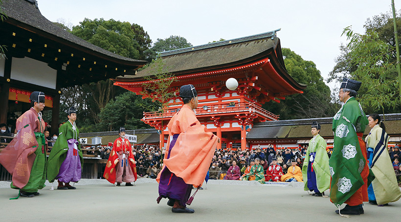 下鴨神社の正月恒例行事「蹴鞠はじめ」と「ごだん宮ざわ」初春京懐石の夕べ