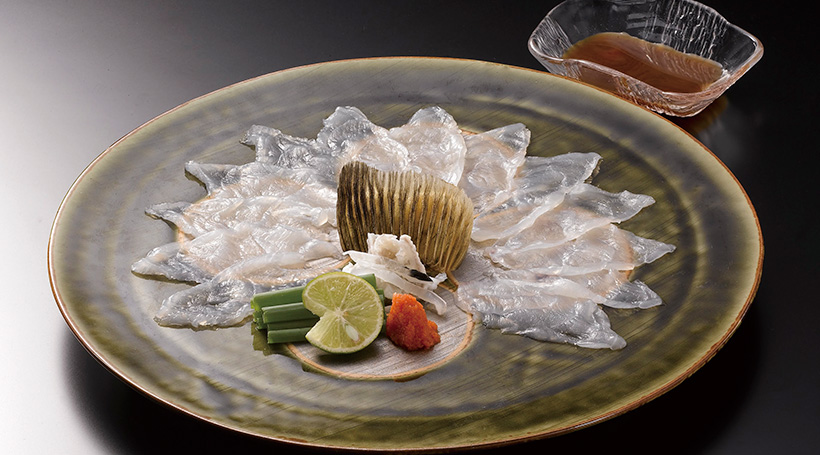 「角上楼」で味わう旬の天然とらふぐと菜の花薫る 早春の伊良湖・賢島
