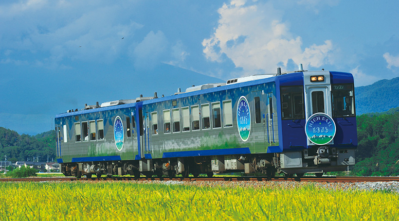 【Cコース】天空にいちばん近い列車「HIGH RAIL 1375」浅間山や千曲川の景色を眺める「ろくもん」