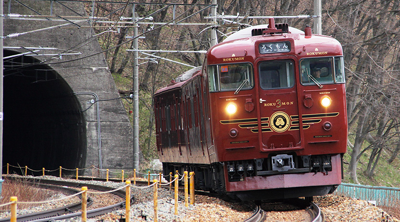自然と美食を堪能する「ろくもん」信州で春バラの香りと温泉を楽しむ