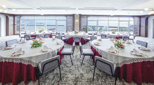 貸切会場「琵琶湖ホテル」