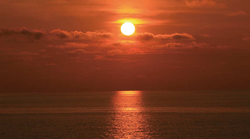 新日本海フェリーから見る夕日