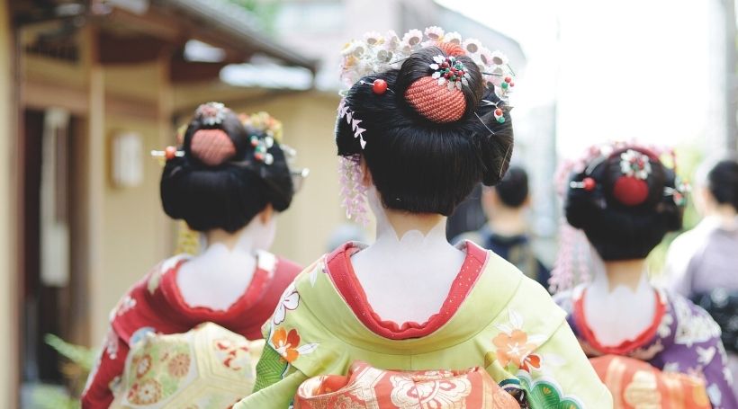 山鉾巡行を京町家より舞妓同席で鑑賞