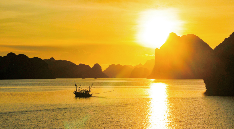 ハロン湾の夕景